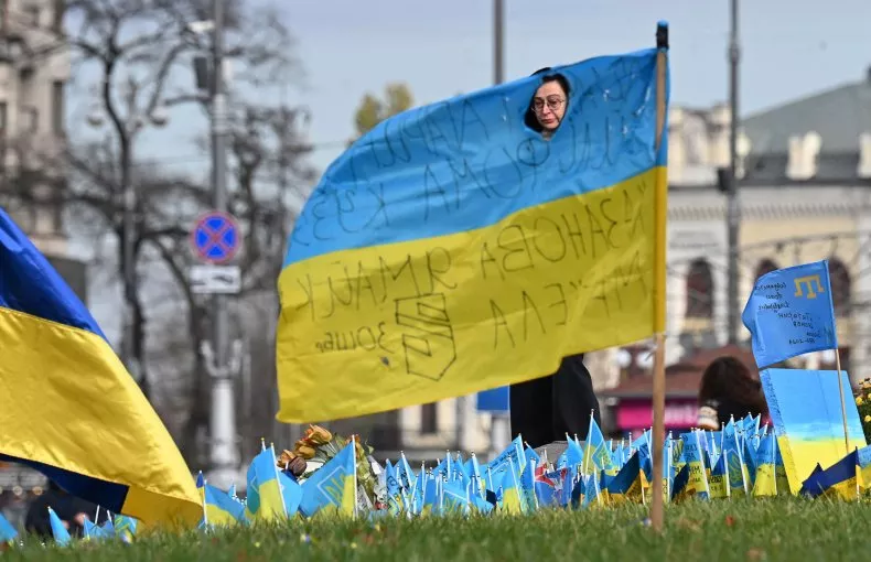 298. Ukraine chắc chắn không còn giống một nền dân chủ nữa
